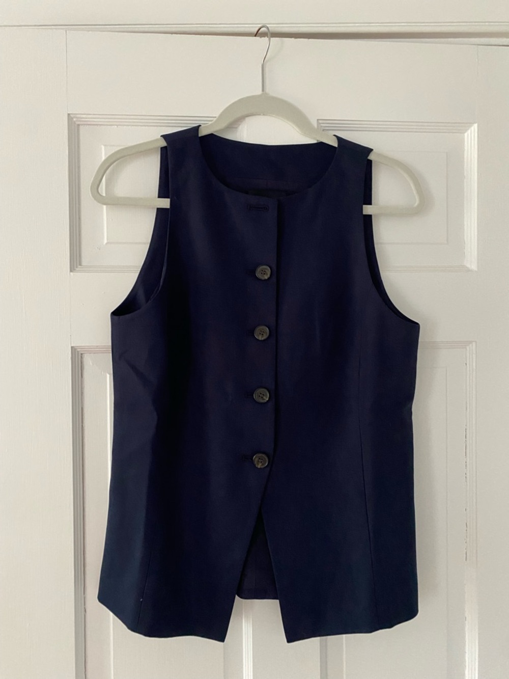 NWOT Madewell navy button front vest, size 4